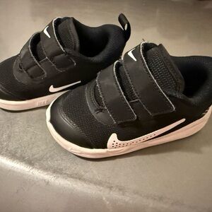 Nike Omni Multi-Court Toddler Shoes